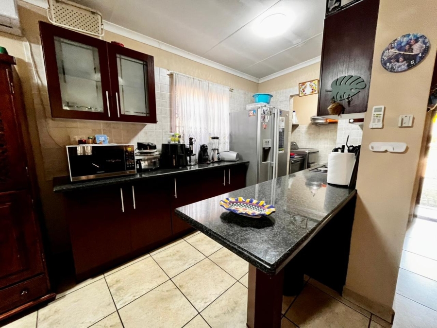 3 Bedroom Property for Sale in Waterval East North West